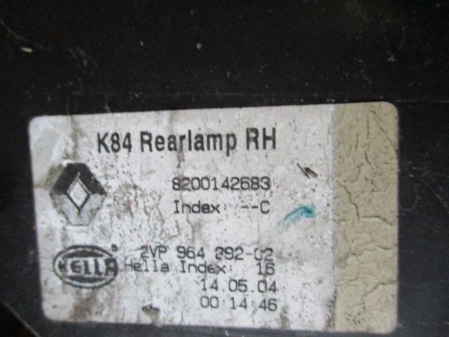 ZADNJI DESNI ZAROMETI OEM N. 8200142684 ORIGINAL REZERVNI DEL RENAULT MEGANE MK2 BM0/1 CM0/1 EM0/1 KM0/1 LM0/1 BER/GRANDTOUR  (10/2002 - 02/2006) DIESEL LETNIK 2004