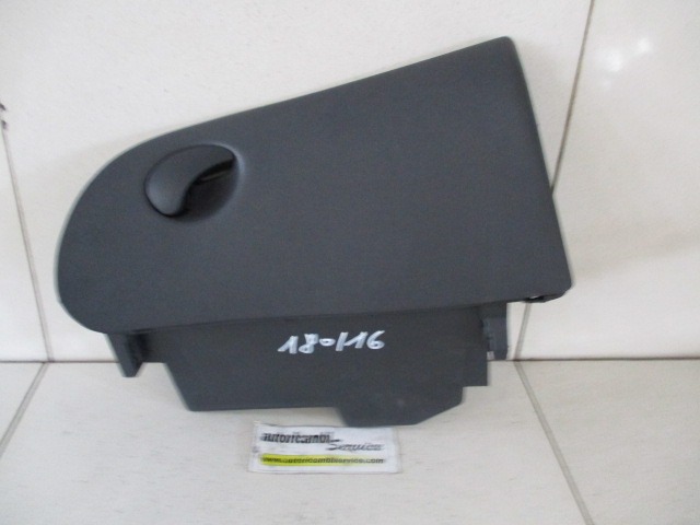 PREDAL ZA DOKUMENTE OEM N. 735244405 ORIGINAL REZERVNI DEL FIAT BRAVA 182 (1995 - 2001) BENZINA LETNIK 1999