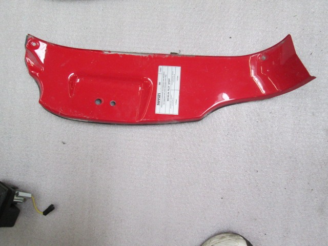 ZUNANJI PROFILI IN LETVE OEM N. 64858911 ORIGINAL REZERVNI DEL FERRARI 360 MODENA (03/1999 - 01/2002) BENZINA LETNIK 1999