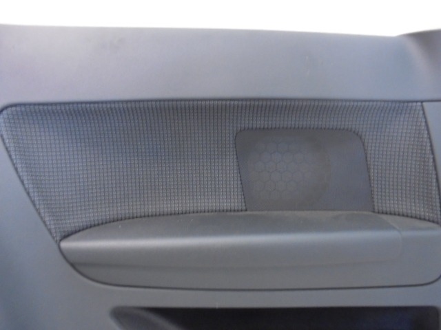 NOTRANJA OBLOGA ZADNJEGA BOKA  OEM N. 8P3867035A ORIGINAL REZERVNI DEL AUDI A3 MK2 8P 8PA 8P1 (2003 - 2008)DIESEL LETNIK 2006