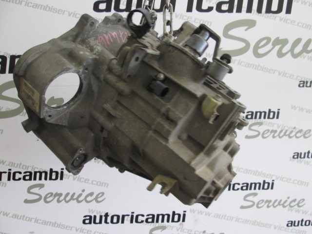 ROCNI MENJALNIK OEM N. T000837140 ORIGINAL REZERVNI DEL SMART FORFOUR 454 MK1 (2004 - 2006) BENZINA LETNIK 2006