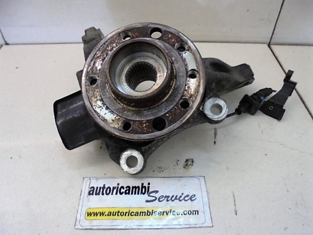 VRTLJIVI LEZAJ DESNO / PESTO KOLESA Z LEZAJEM SPREDAJ OEM N. 51789814 ORIGINAL REZERVNI DEL FIAT CROMA 194 MK2 R (11-2007 - 2010) DIESEL LETNIK 2009
