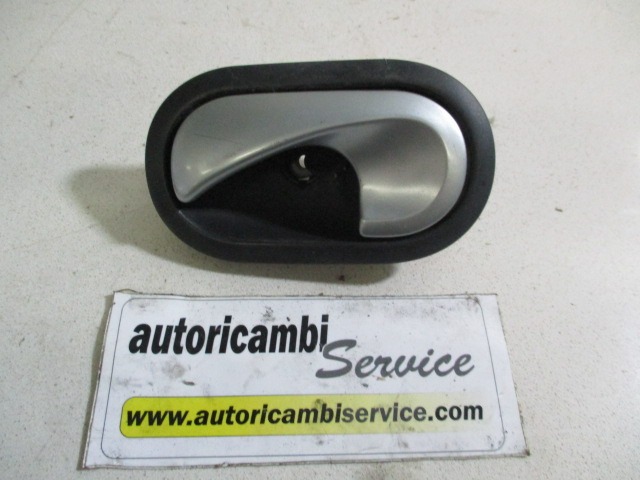 NOTRANJA KLJUKA  OEM N. 8200310579 ORIGINAL REZERVNI DEL RENAULT CLIO BR0//1 CR0/1 KR0/1 MK3 (2005 - 05/2009) DIESEL LETNIK 2007