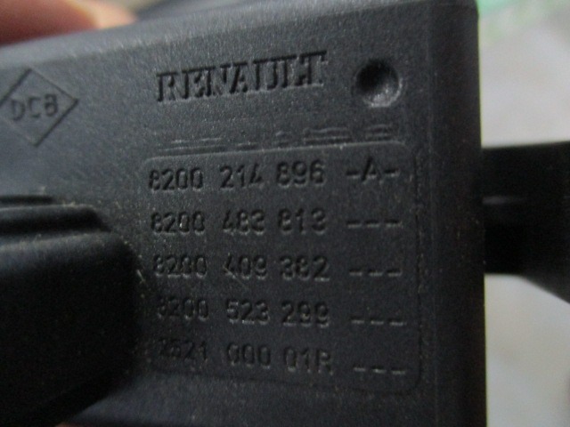 STIKALO VARNOSTNIH ZMIGAVCEV  OEM N. 8200214896 ORIGINAL REZERVNI DEL RENAULT CLIO BR0//1 CR0/1 KR0/1 MK3 (2005 - 05/2009) DIESEL LETNIK 2007