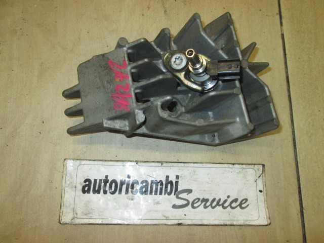 INJEKTORJI DIESEL OEM N. 8200771226 ORIGINAL REZERVNI DEL RENAULT MEGANE MK3 BZ0/1 B3 DZ0/1 KZ0/1 BER/SPORTOUR/ESTATE (2009 - 2015) DIESEL LETNIK 2010