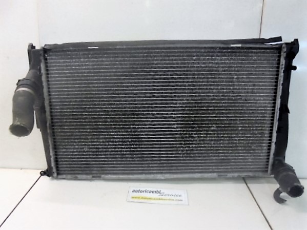 RADIATOR VODE OEM N. 17117788903 ORIGINAL REZERVNI DEL BMW SERIE 3 BER/SW/COUPE/CABRIO E90/E91/E92/E93 (2005 -2009) DIESEL LETNIK 2006