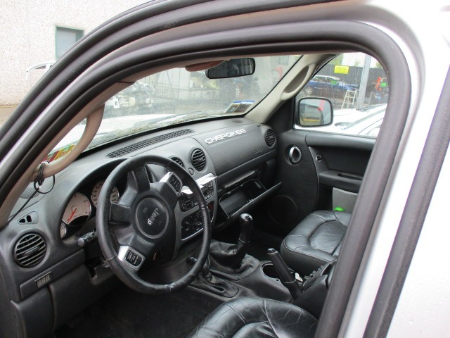 JEEP CHEROKEE 2.5 D 5M 105KW (2004) RICAMBIO USATO 