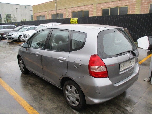 HONDA JAZZ 1.3 B 5M 5P 61KW (2005) RICAMBI IN MAGAZZINO 