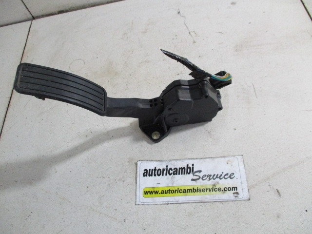 PEDALI OEM N. 36010AG140 ORIGINAL REZERVNI DEL SUBARU IMPREZA GR GH G3 (06/2007 - 04/2013) BENZINA/GPL LETNIK 2009