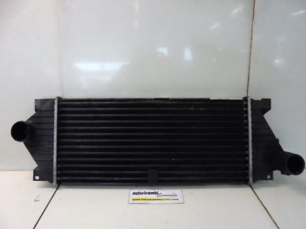 HLADILNIK INTERCOOLER OEM N. 1035042 ORIGINAL REZERVNI DEL MERCEDES CLASSE ML W163 (1997 - 2006) DIESEL LETNIK 2001