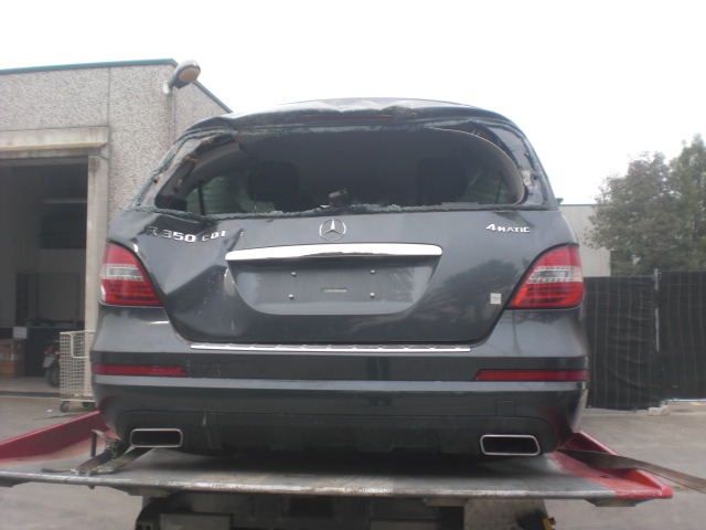 MERCEDES CLASSE R 350 V251 3.0 D 4X4 195KW AUT 5P (2011) RICAMBIO USATO 