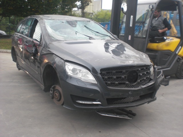 MERCEDES CLASSE R 350 V251 3.0 D 4X4 195KW AUT 5P (2011) RICAMBI IN MAGAZZINO 