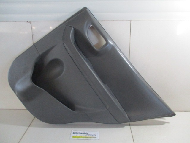 VRATNI PANEL OEM N. PNPDTHYSANTAFESMMK1SV5P ORIGINAL REZERVNI DEL HYUNDAI SANTA FE SM MK1 (2000 - 2006) DIESEL LETNIK 2002