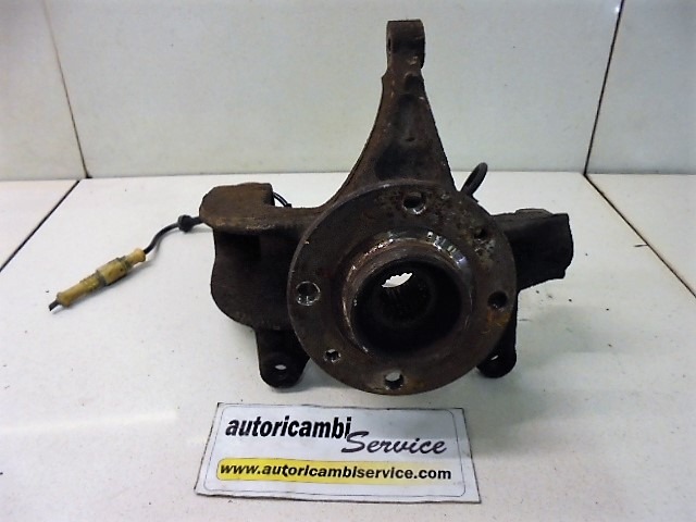 LEVI VRTLJIVI LEZAJ / PESTO KOLESA Z LEZAJEM SPREDAJ OEM N. 8200308650 ORIGINAL REZERVNI DEL RENAULT SCENIC/GRAND SCENIC JM0/1 MK2 (2003 - 2009) DIESEL LETNIK 2003