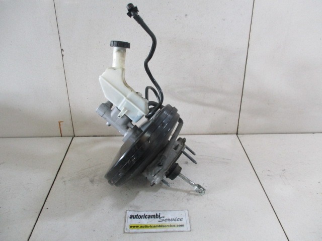 SERVO OJACEVALNIK ZAVOR S PUMPO OEM N. 8200895681 ORIGINAL REZERVNI DEL RENAULT CLIO BR0//1 CR0/1 KR0/1 MK3 (2005 - 05/2009) BENZINA LETNIK 2008