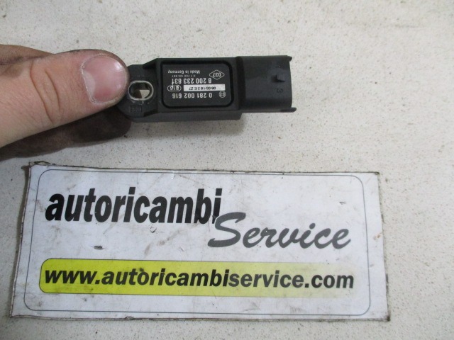 SENZOR ZRAKA OEM N. 8200233831 ORIGINAL REZERVNI DEL RENAULT CLIO BR0//1 CR0/1 KR0/1 MK3 (2005 - 05/2009) BENZINA LETNIK 2008