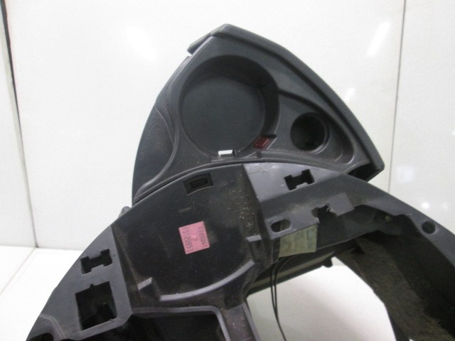 PREDAL ZA DOKUMENTE OEM N. 1490057077 ORIGINAL REZERVNI DEL PEUGEOT 807 E (2002 - 2008) DIESEL LETNIK 2004