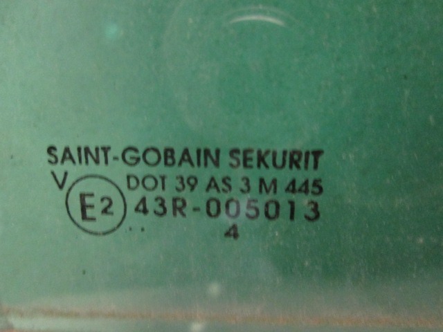 STEKLO ZADNJIH DESNIH VRAT OEM N. 8569Y2 ORIGINAL REZERVNI DEL PEUGEOT 807 E (2002 - 2008) DIESEL LETNIK 2004