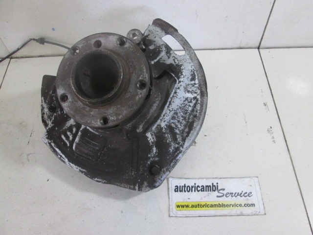 VRTLJIVI LEZAJ DESNO / PESTO KOLESA Z LEZAJEM SPREDAJ OEM N. 31221093427 ORIGINAL REZERVNI DEL BMW SERIE 5 E39 BER/SW (1995 - 08/2000) DIESEL LETNIK 1998