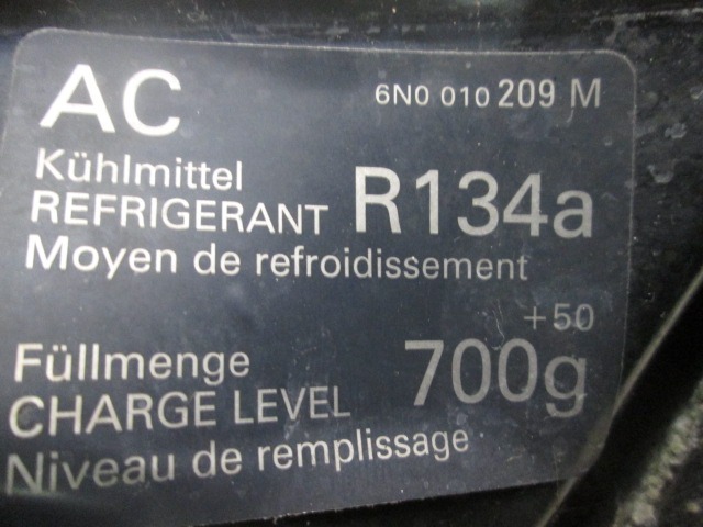 RE?ETKA POD VETROBRANSKIM STEKLOM OEM N. 6N0010209M ORIGINAL REZERVNI DEL VOLKSWAGEN NEW BEETLE 9C1 1C1 1Y7 (1999 - 2006) DIESEL LETNIK 1999