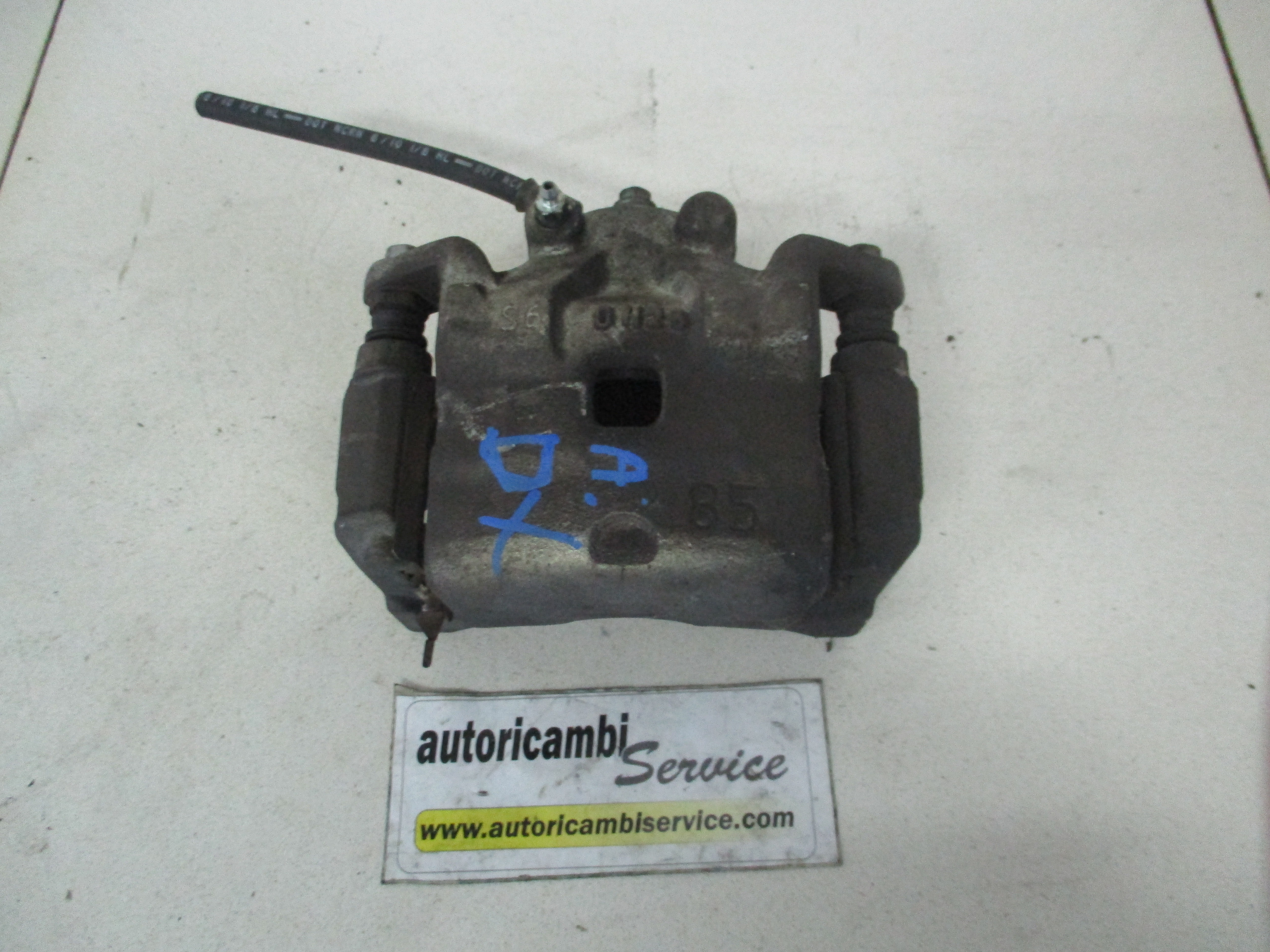 SPREDNJE DESNE ZAVORNE CELJUSTI  OEM N. 41001JN00A ORIGINAL REZERVNI DEL NISSAN JUKE F15 (2010 - 2019) BENZINA LETNIK 2011