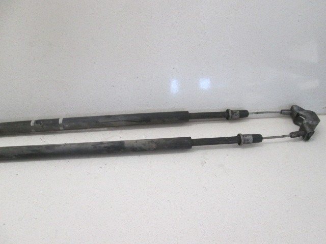 OEM N. 13220099 ORIGINAL REZERVNI DEL OPEL ASTRA H A04 L48,L08,L35,L67 5P/3P/SW (2004 - 2007) DIESEL LETNIK 2006