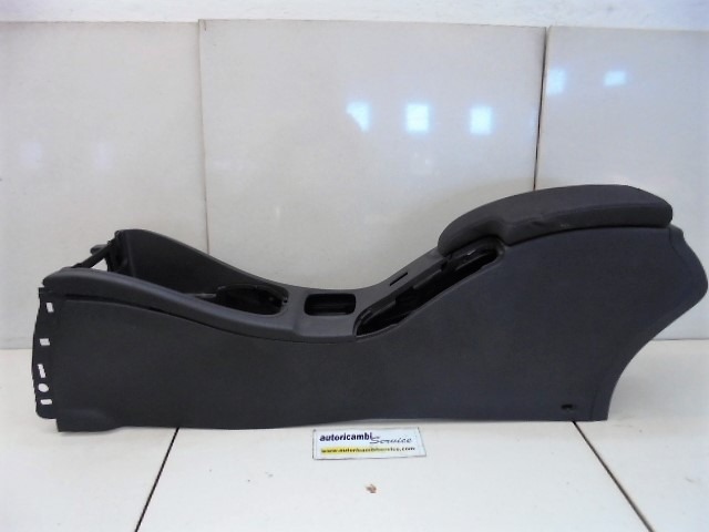 NASLON ZA ROKE/SREDINSKA KONZOLA OEM N. 969100026R ORIGINAL REZERVNI DEL RENAULT MEGANE MK3 BZ0/1 B3 DZ0/1 KZ0/1 BER/SPORTOUR/ESTATE (2009 - 2015) DIESEL LETNIK 2009