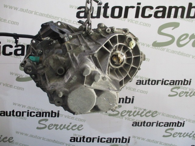 ROCNI MENJALNIK OEM N. 31536 Cambio meccanico ORIGINAL REZERVNI DEL RENAULT MEGANE MK3 BZ0/1 B3 DZ0/1 KZ0/1 BER/SPORTOUR/ESTATE (2009 - 2015) DIESEL LETNIK 2009