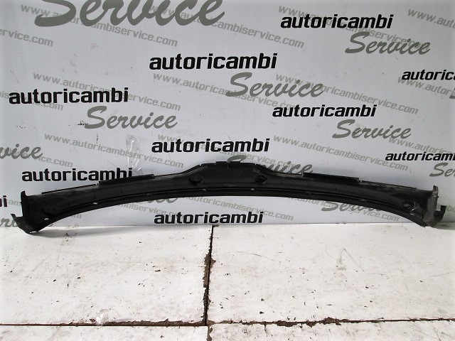 RE?ETKA POD VETROBRANSKIM STEKLOM OEM N. 5112-7015002 ORIGINAL REZERVNI DEL BMW X5 E53 LCI R (2003 - 2007) DIESEL LETNIK 2004