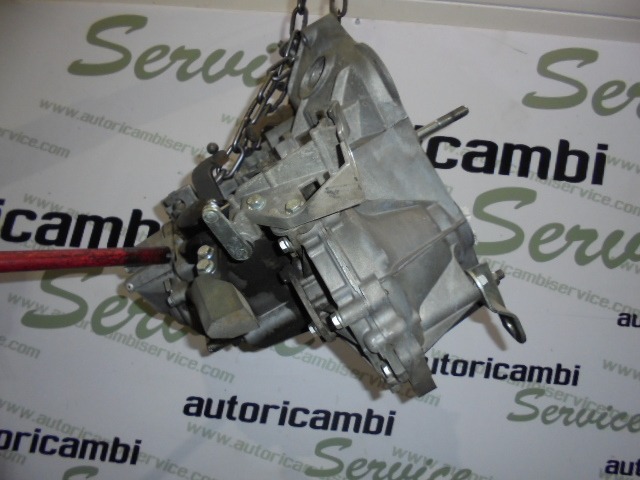 ROCNI MENJALNIK OEM N. 18251 Cambio meccanico ORIGINAL REZERVNI DEL LANCIA MUSA 350 R (09/2007 - 8/2013) DIESEL LETNIK 2010