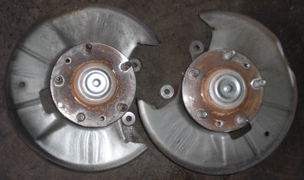 ZADNJI LEVI NOSILEC KOLES/PESTO OEM N.  ORIGINAL REZERVNI DEL MAZDA 6 GG GY (2003-2008) DIESEL LETNIK 2005