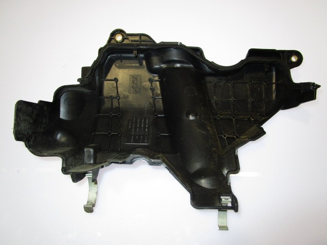 POKROV MOTORJA  OEM N. 753717098R ORIGINAL REZERVNI DEL DACIA LOGAN MK1 (2004 - 2013) DIESEL LETNIK 2011