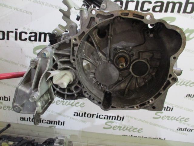 ROCNI MENJALNIK OEM N. 96420073 ORIGINAL REZERVNI DEL CHEVROLET CRUZE J300 J305 (2009 - 2019) DIESEL LETNIK 2010