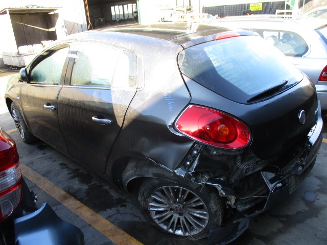FIAT BRAVO 1.6 D 6M 5P 88KW (2010) RICAMBIO USATO 