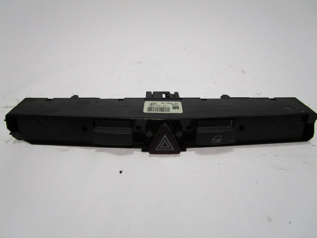 STIKALO VARNOSTNIH ZMIGAVCEV  OEM N. 13100105 ORIGINAL REZERVNI DEL OPEL ASTRA H A04 L48,L08,L35,L67 5P/3P/SW (2004 - 2007) DIESEL LETNIK 2006