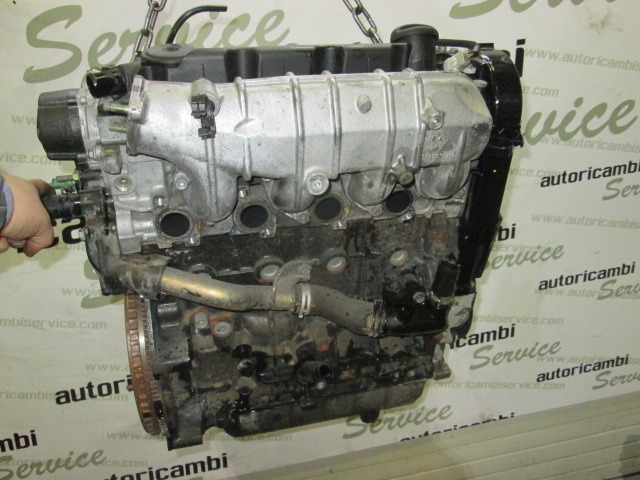 MOTOR OEM N. RHY ORIGINAL REZERVNI DEL CITROEN XSARA PICASSO (1999 - 2010) DIESEL LETNIK 2004