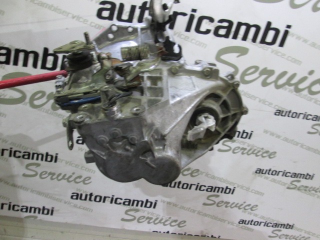 ROCNI MENJALNIK OEM N. 20TT010940220 ORIGINAL REZERVNI DEL TOYOTA AYGO B1 (2005 - 2009) BENZINA LETNIK 2008