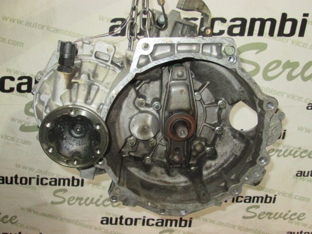 ROCNI MENJALNIK OEM N. EBJ08059 ORIGINAL REZERVNI DEL VOLKSWAGEN NEW BEETLE 9C1 1C1 1Y7 (1999 - 2006) DIESEL LETNIK 1999