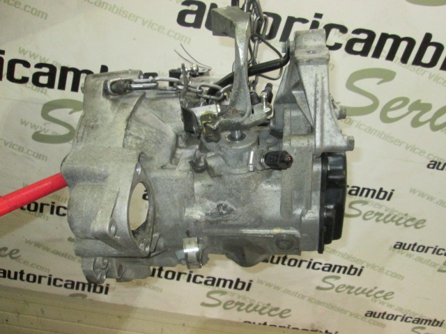 ROCNI MENJALNIK OEM N. EBJ08059 ORIGINAL REZERVNI DEL VOLKSWAGEN NEW BEETLE 9C1 1C1 1Y7 (1999 - 2006) DIESEL LETNIK 1999