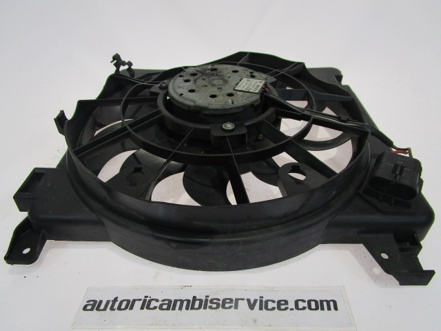 VENTILATOR HLADILNIKA OEM N. 24467444 ORIGINAL REZERVNI DEL OPEL ASTRA H A04 L48,L08,L35,L67 5P/3P/SW (2004 - 2007) DIESEL LETNIK 2005