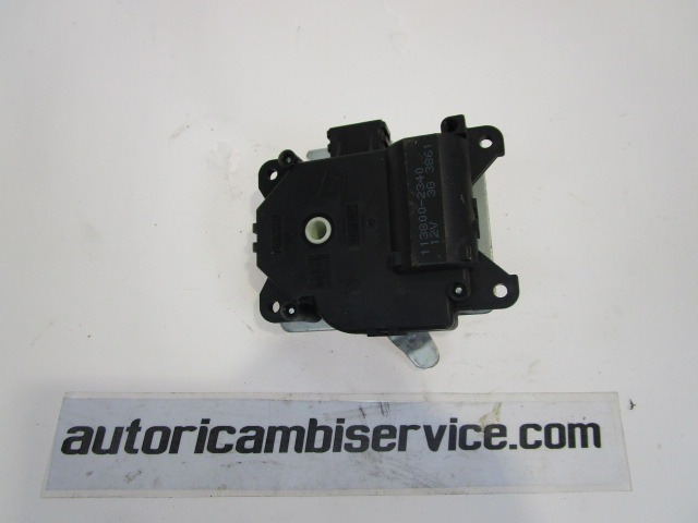 MOTORCEK OGREVANJA OEM N. 113800-2340 ORIGINAL REZERVNI DEL HONDA JAZZ GD GE3 GE2 MK2 (2002 - 2008) GD1 GD5 GD GE3 GE2 GE GP GG GD6 GD8 BENZINA LETNIK 2005