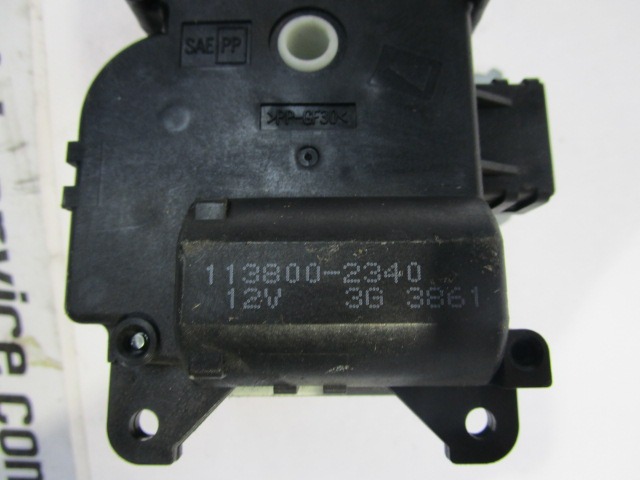 MOTORCEK OGREVANJA OEM N. 113800-2340 ORIGINAL REZERVNI DEL HONDA JAZZ GD GE3 GE2 MK2 (2002 - 2008) GD1 GD5 GD GE3 GE2 GE GP GG GD6 GD8 BENZINA LETNIK 2005