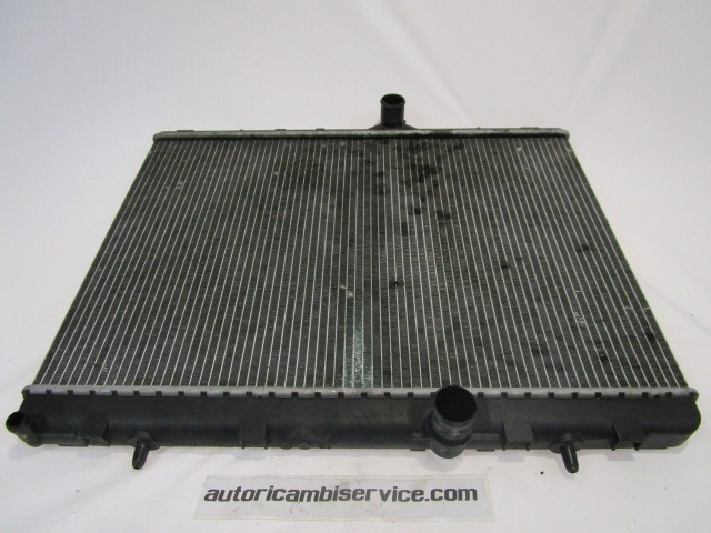 RADIATOR VODE OEM N. 9645586780 ORIGINAL REZERVNI DEL PEUGEOT 307 3A/B/C/E/H BER/SW/CABRIO (2001 - 2009) DIESEL LETNIK 2007