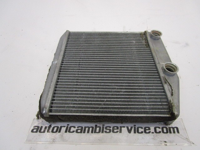 GRELEC RADIATORJA OEM N. 77365032 ORIGINAL REZERVNI DEL FIAT GRANDE PUNTO 199 (2005 - 2012) DIESEL LETNIK 2006