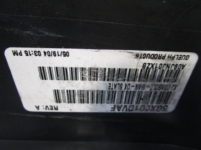 PLASTIKA MED SEDEZI BREZ NASLONJALA ROK OEM N. 0WD851DVAB ORIGINAL REZERVNI DEL JEEP CHEROKEE MK3 KJ (2001 - 2005) DIESEL LETNIK 2004