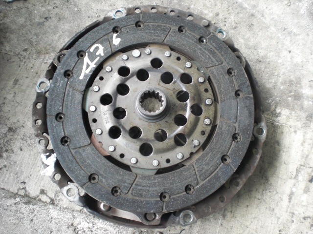 SKLOPKA OEM N. 93181250 ORIGINAL REZERVNI DEL OPEL ASTRA H A04 L48,L08,L35,L67 5P/3P/SW (2004 - 2007) DIESEL LETNIK 2005