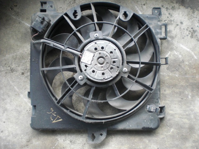 VENTILATOR HLADILNIKA OEM N.  ORIGINAL REZERVNI DEL OPEL ASTRA H A04 L48,L08,L35,L67 5P/3P/SW (2004 - 2007) DIESEL LETNIK 2005