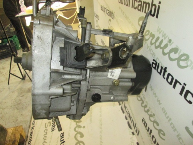 ROCNI MENJALNIK OEM N. JB1513 ORIGINAL REZERVNI DEL RENAULT CLIO BB CB MK2 R / CLIO STORIA (05/2001 - 2012) BENZINA LETNIK 2003