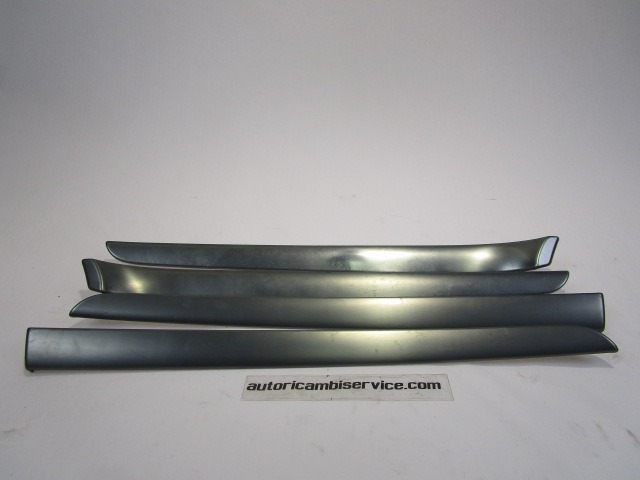 OKRASNE LETVICE VRAT  OEM N. 8E0867419 ORIGINAL REZERVNI DEL AUDI A4 B7 8EC 8ED 8HE BER/SW/CABRIO (2004 - 2007) DIESEL LETNIK 2005