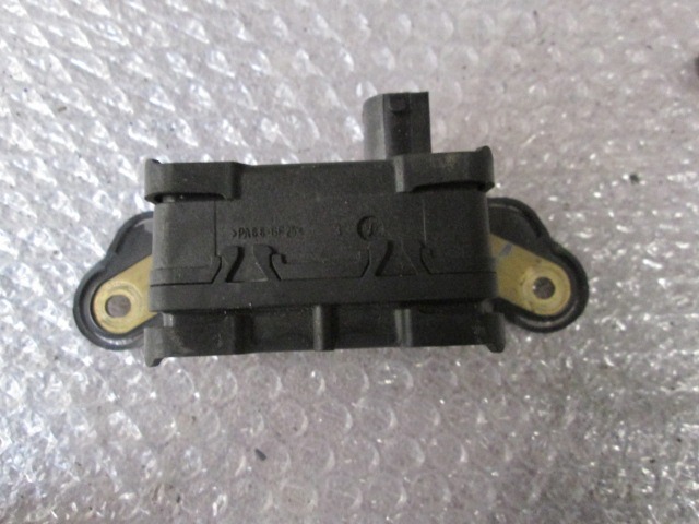 ESP OEM N. 8200404858 ORIGINAL REZERVNI DEL RENAULT ESPACE / GRAND ESPACE JK0/1 MK4 (05/2003 - 08/2006) DIESEL LETNIK 2005